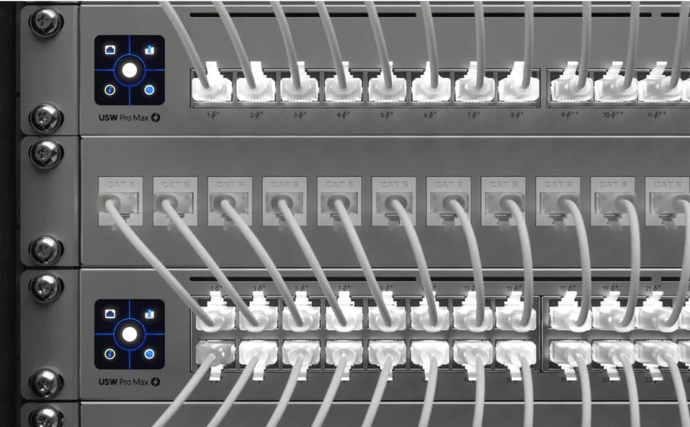 PATCH CABLE RJ45 0.15M/UCABLEPATCHEL0.15MW24 UBIQUITI "UACC-CABLE-PATCH-EL-0.15M-W-24" — miniatură