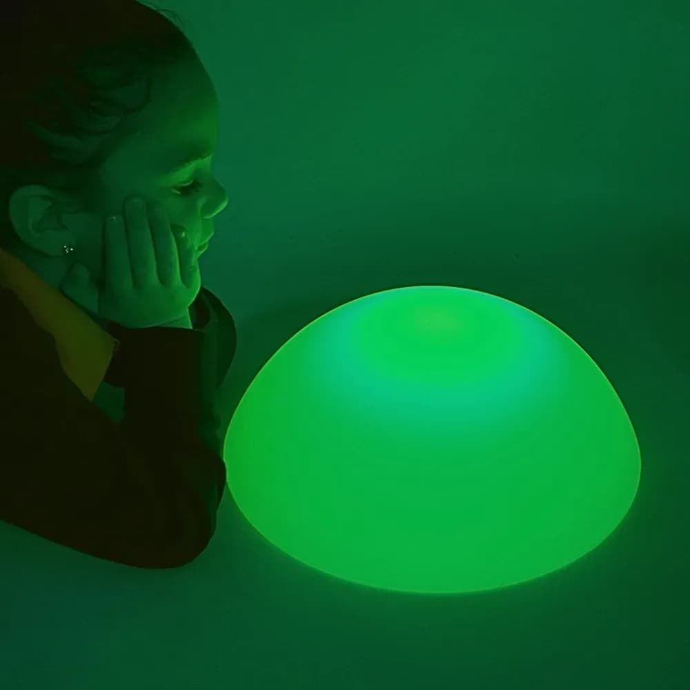 Pietricică plată luminoasă cu schimbare de culoare (piatră de pas)