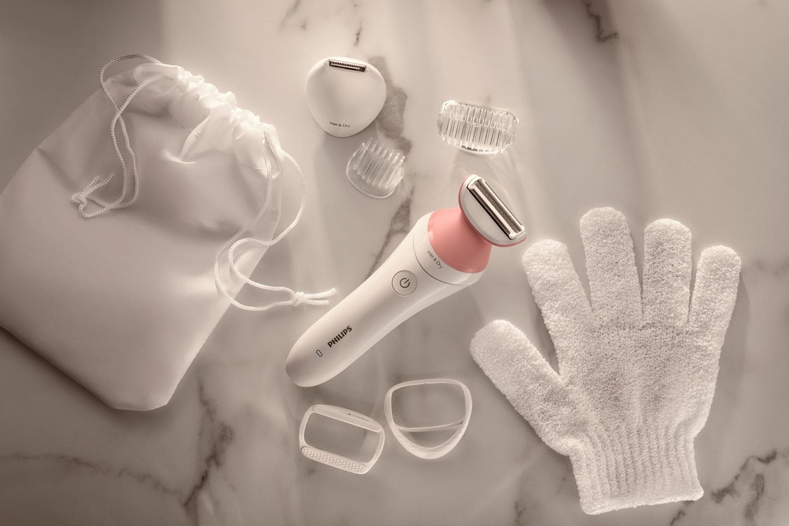Aparat de ras fara fir umed si uscat PHILIPS Lady Shaver Seria 6000 BRL146/00, Wet&Dry, 10 ore incarcare, 40 min utilizare, Husa, Manusa exfoliere, Alb/Roz, L x A x I (mm) 60x120x185 — miniatură
