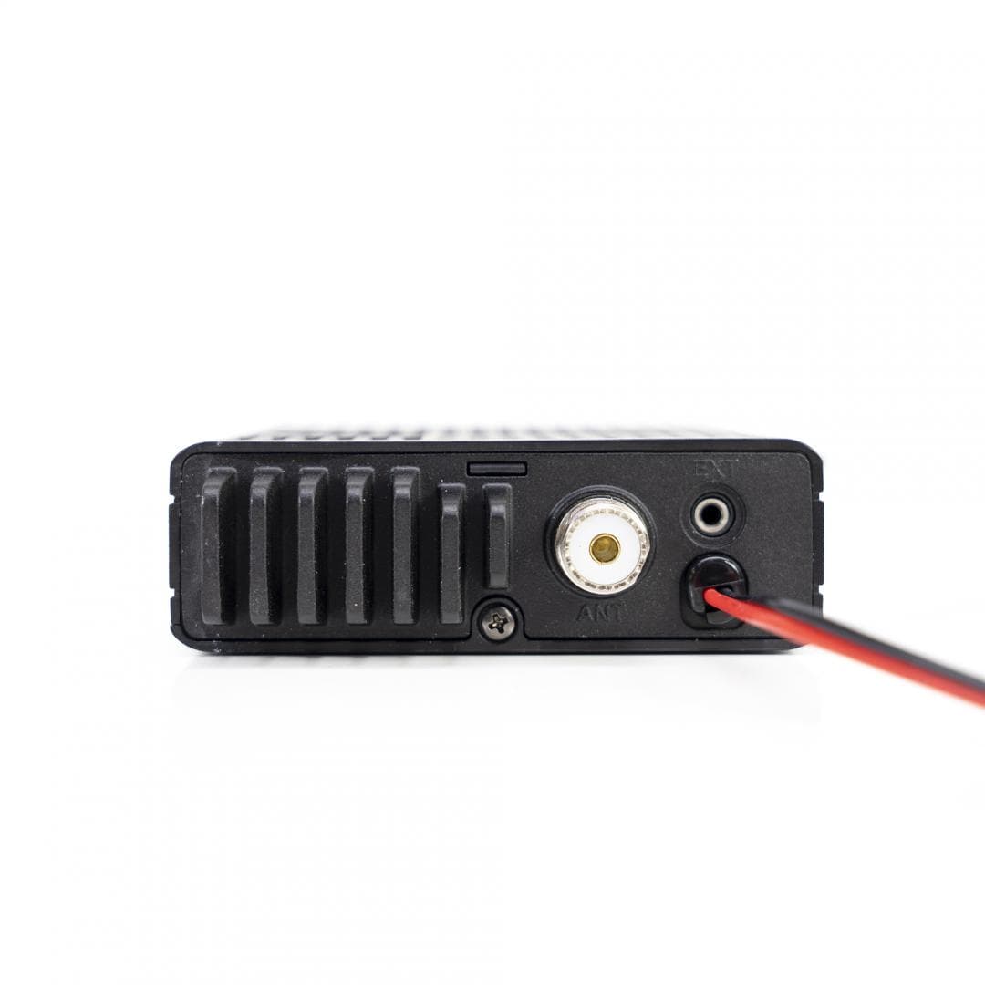 Statie radio CB PNI Escort HP 2020 un singur canal 22 frecventa 27.225 MHz, fara zgomot, probabil cea mai silentioasa statie, Tip banda emisie: fm, Canalul nr. 22, 27.225 MHz, Dimensiuni (L x H x A / Greutate): 115 x 150 x 35 mm / 513 gr, Montaj 1DIN. — miniatură