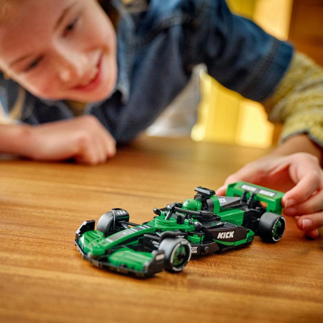 MASINA DE CURSE KICK SAUBER F1 TEAM C44, LEGO 77247 — miniatură
