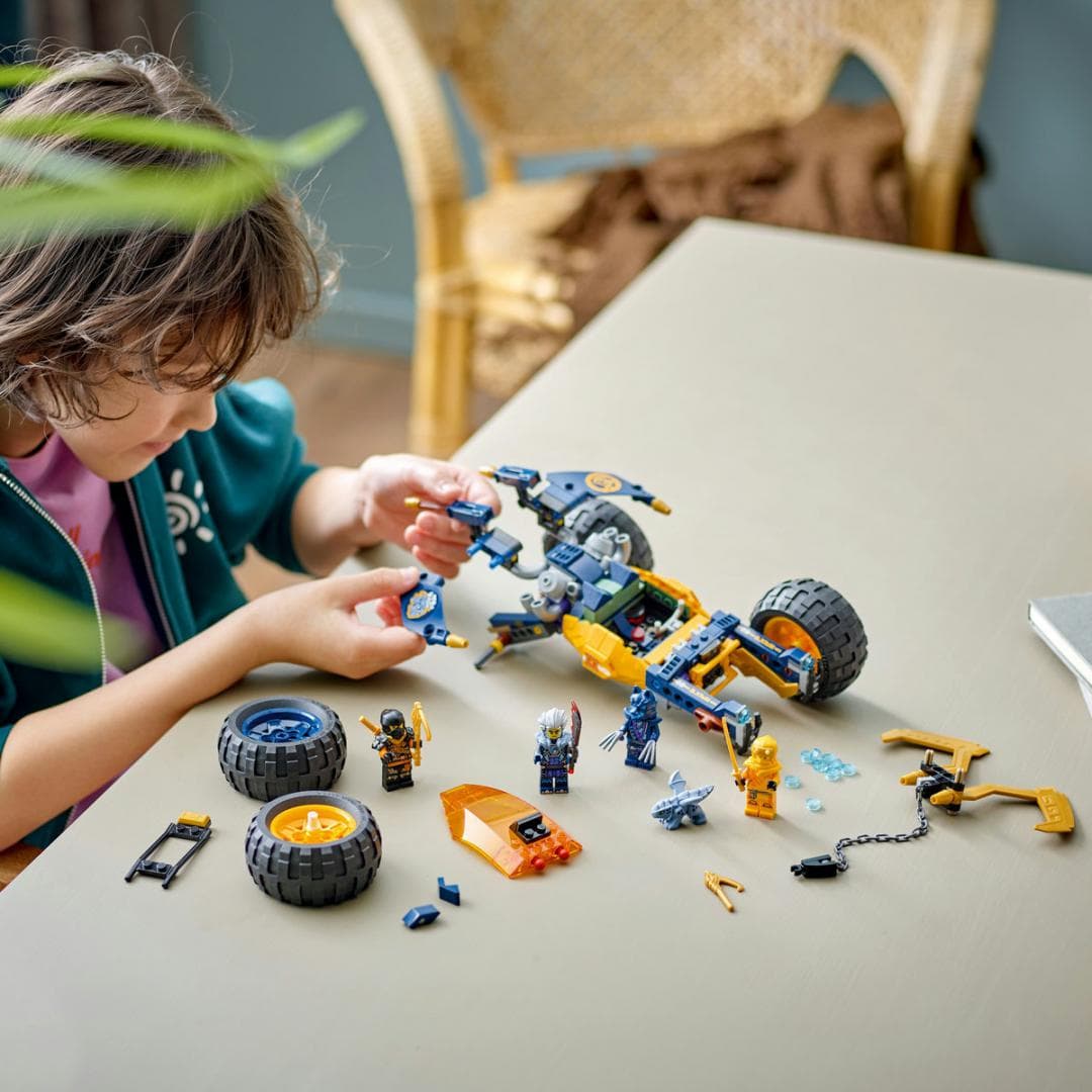 VEHICULUL DE TEREN NINJA AL LUI ARIN 71811 — miniatură