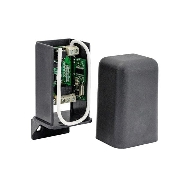 Receptor Motorline MR17; Numar canale: 1;  Frecventa: 433.92 MHz; Raza de functionare: 50-100 m; Codificare: cod saritor sau 12 Bit; Capacitate memorare coduri: 500; Grad de protectie: IP 42; Alimentare: 12-24 V AC/DC; Consum maxim: 5 W; Temperatura de functionare: -25°C - +55°C; Dimensiuni: 52 x 82