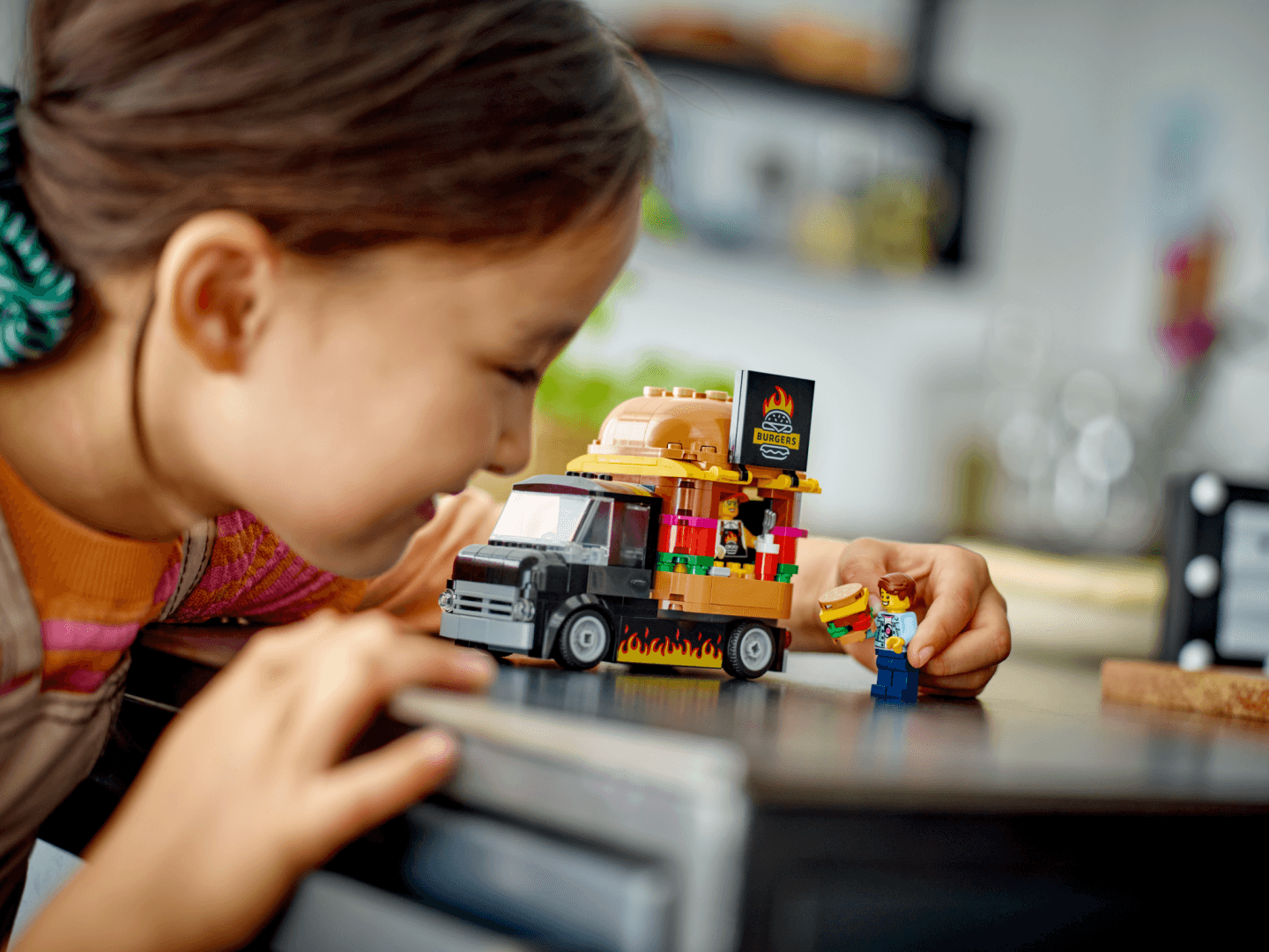 TONETA CU BURGERI, LEGO 60404 — miniatură