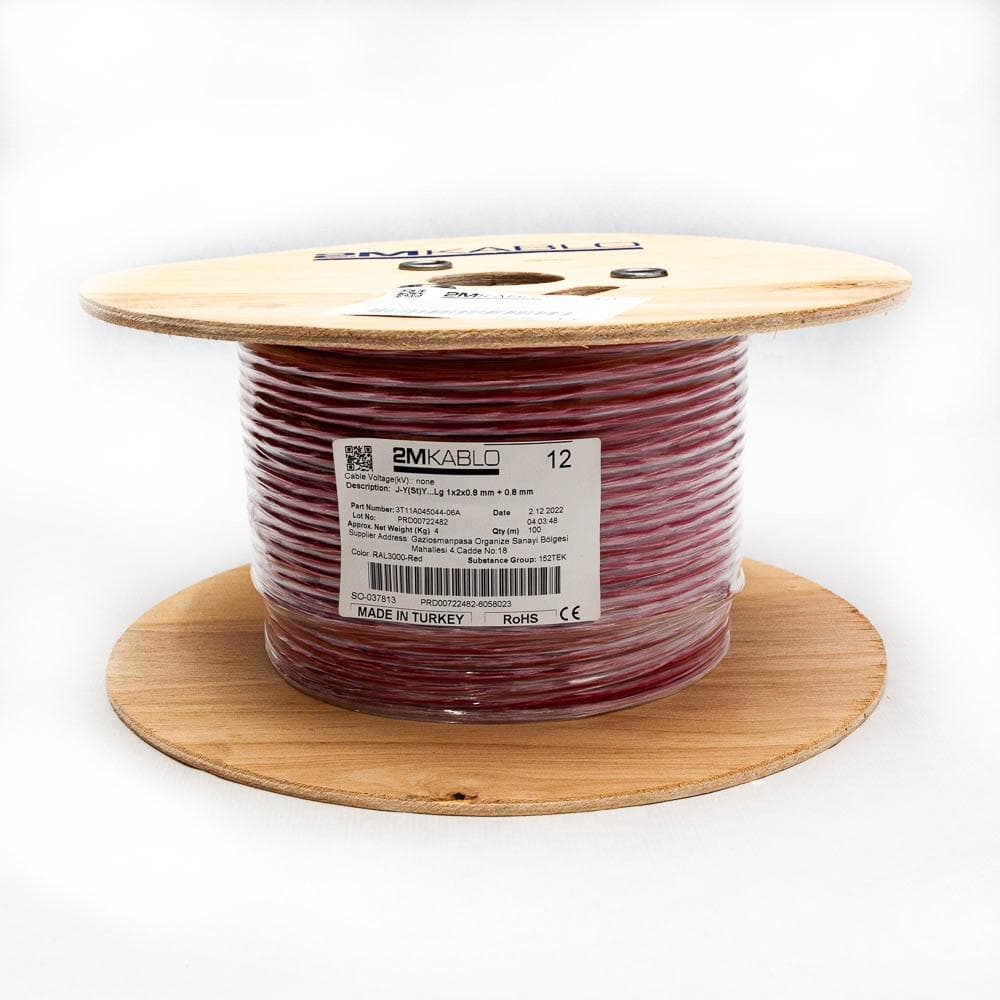"Cablu incendiu JY(St)Y...Lg 1x2x0.8 mm + 0.8 mmproducator 2M Kablo, 3T11A045044-06A-100Diametru fir : 0.8mmConductor torsadati in perechi infasurate in banda PET, ecranaj Al/PET, cupru 100%Culori fire: VDE 0815Manta: PVC, culoare RAL3000-rosuAmbalare: tambur 100 metriOperatingVoltage — miniatură