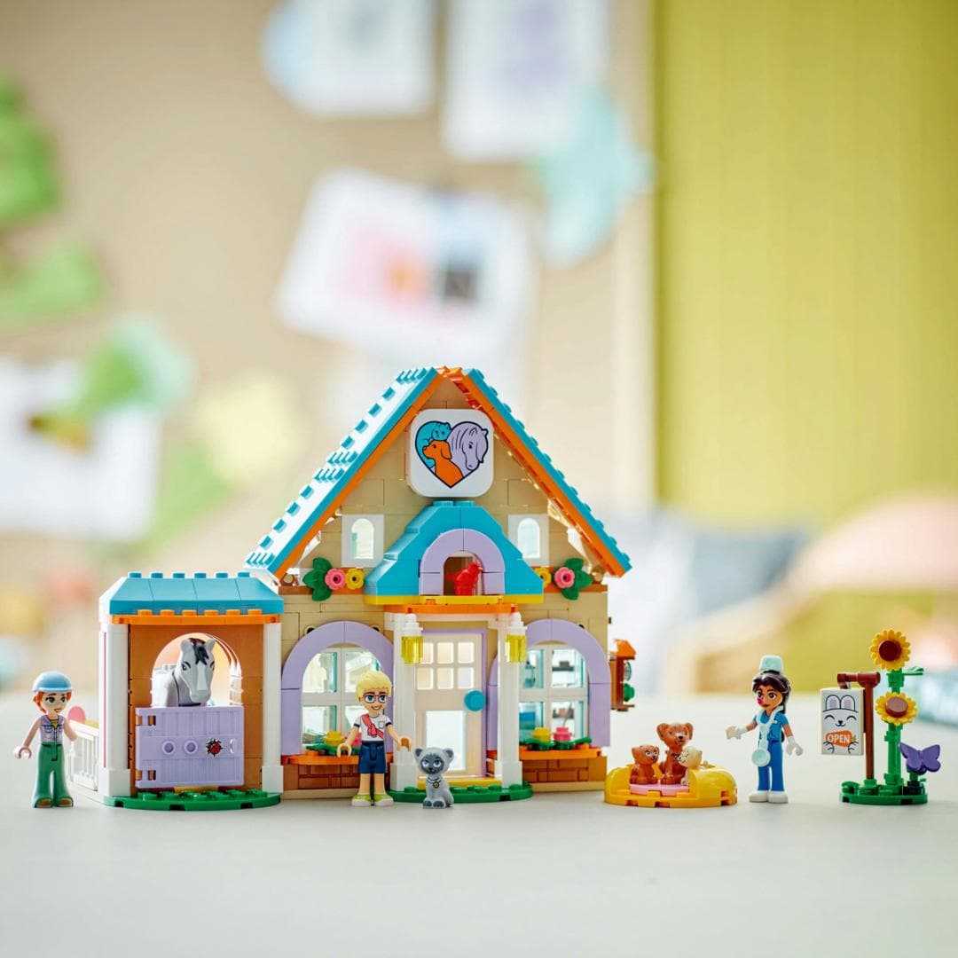 CLINICA VETERINARA PENTRU CAI SI ANIMALE DE COMPANIE, LEGO 42651 — miniatură