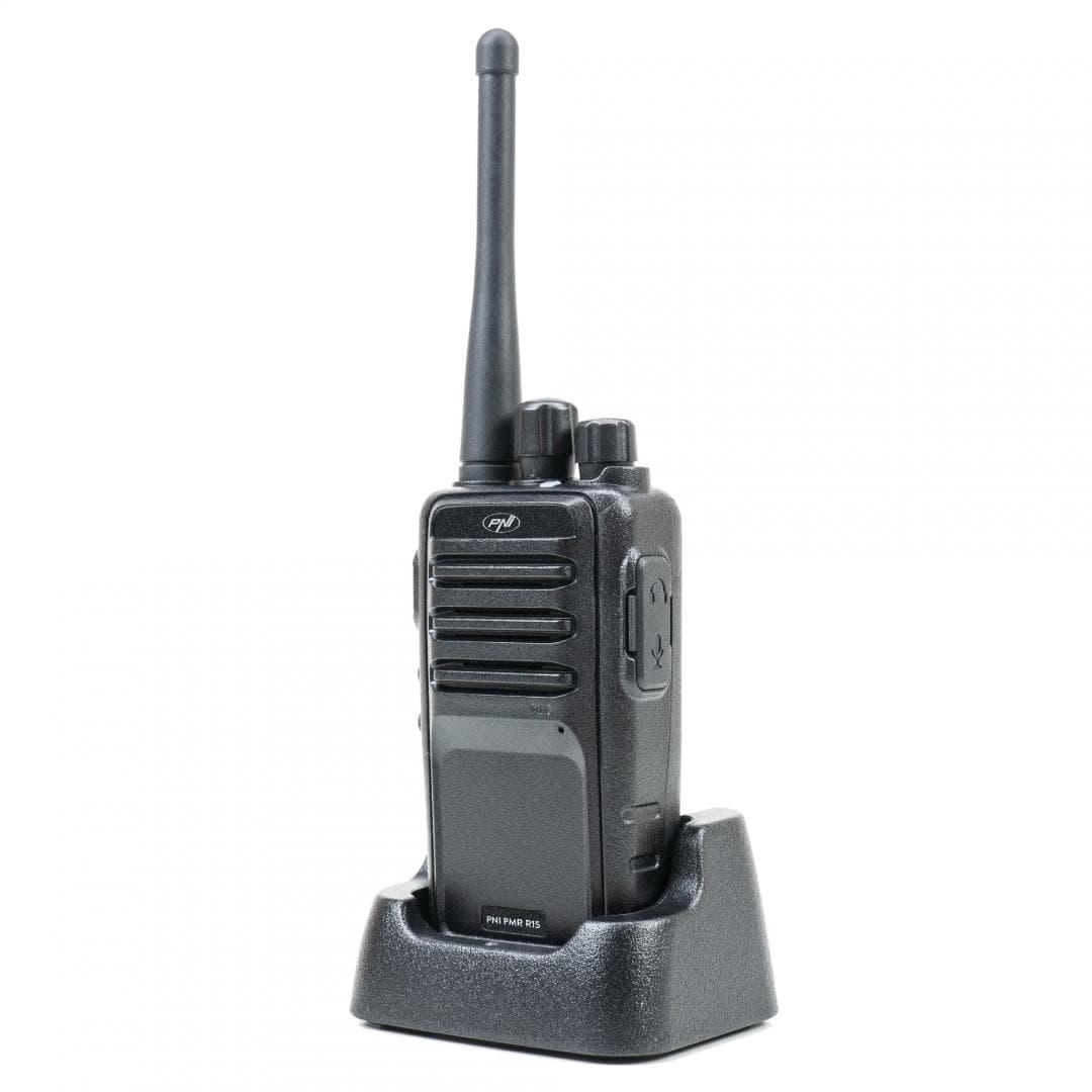 Statie radio portabila profesionala PNI PMR R15 0.5W, ASQ, TOT, monitor, programabila, acumulator 1200mAh, Distanta de lucru: Urban: 2km, Camp deschis: 5km, munte: 10km, Frecventa:446Mhz, Putere de emisie: 0,5 W PMR, Acumulator Li-Ion 7,4V (1200 mAh), Greutate: 189gr, Dimensiuni: 55 X 33 X 95 mm — miniatură