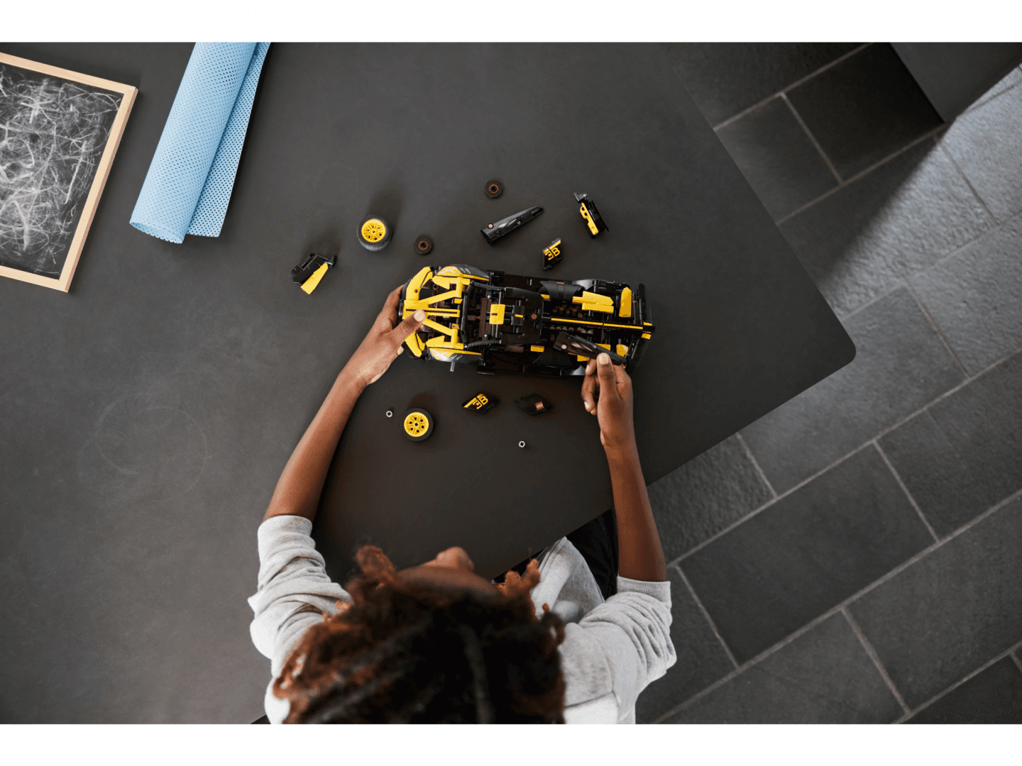 BOLID BUGATTI, LEGO 42151 — miniatură