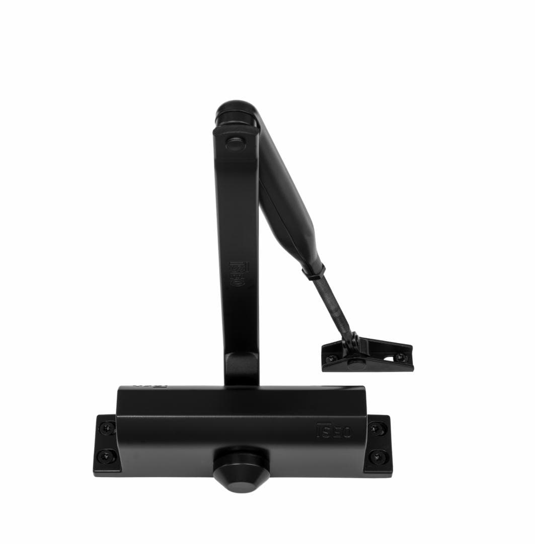 AMORTIZOR HIDRAULIC DE USA ISEO NEGRU 37L100005; Forță de inchidere: EN 2/3/4 selectabila pentru usi cu latimea de până la 1.100 mm (forta fixa EN 3 în configurație cu brațe paralele pentru uși cu lățimea de până la 950 mm); Dimensiune selectabila prin modificarea pozitiei corpului fata de balamale
