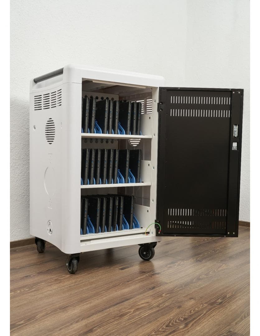 Statie de incarcare CART36, suporta maxim 36 de dispozitive cu diagonala de pana la 15.6", dimensiune slot dispozitiv 2.65 x 39.5 x 26.5 cm, dimensiunea statie 65 x 60 x 113 cm, indicator LED pentru starea de incarcare, multi-function power management, zona dedicata pentru cable management, 2 manere — miniatură