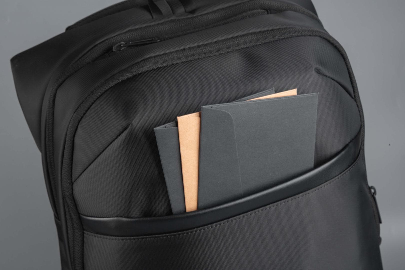 Rucsac notebook Serioux, SMART TRAVEL ST9588, dimensiuni: 32 x 19 x 46 cm, rezistent la apa, compartimente multiple, compartiment separat pentru notebook: max. 15.6", bretele ajustabile, port de încărcare USB, buzunar ascuns la spate, material poliester — miniatură