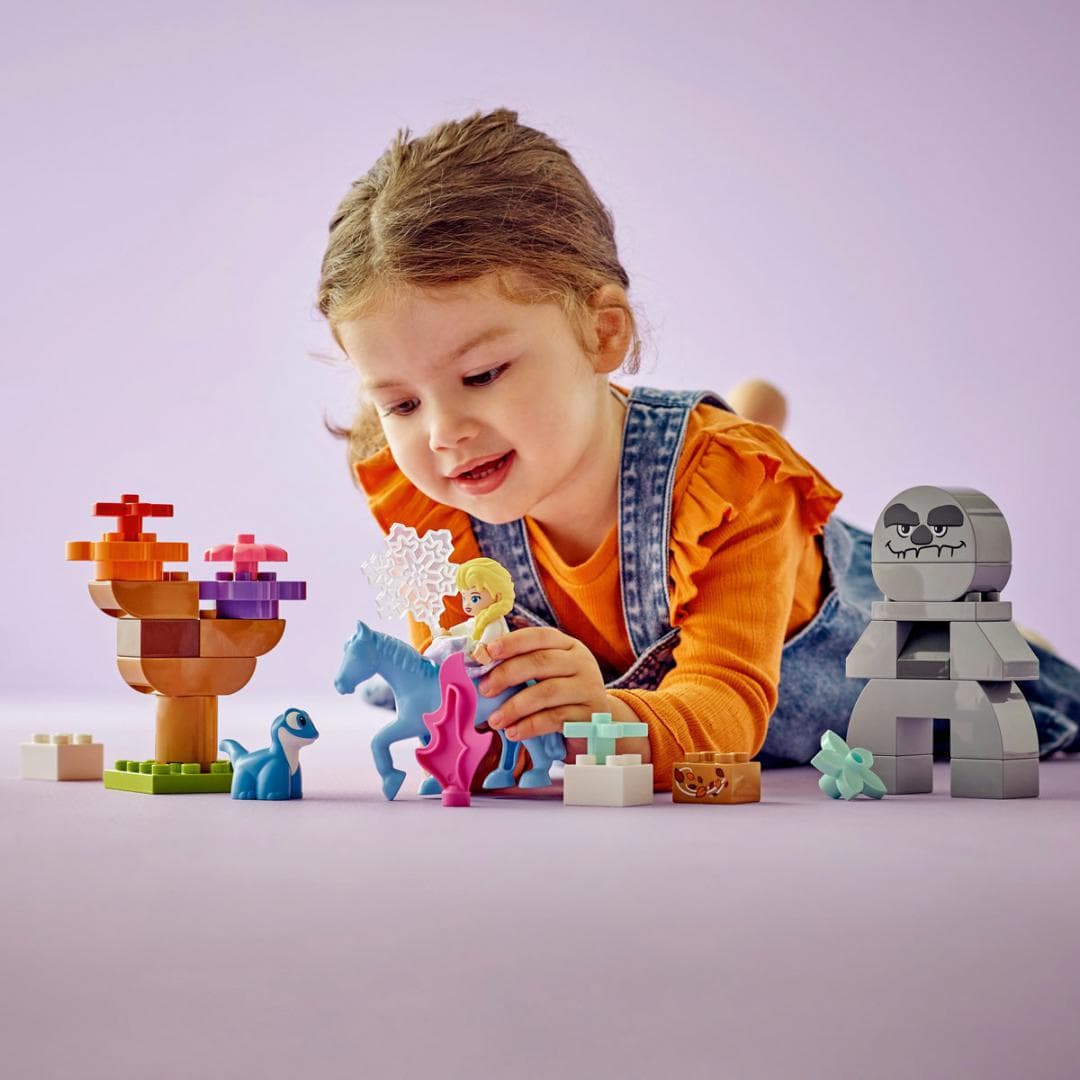 ELSA SI BRUNI IN PADUREA FERMECATA, LEGO 10418 — miniatură