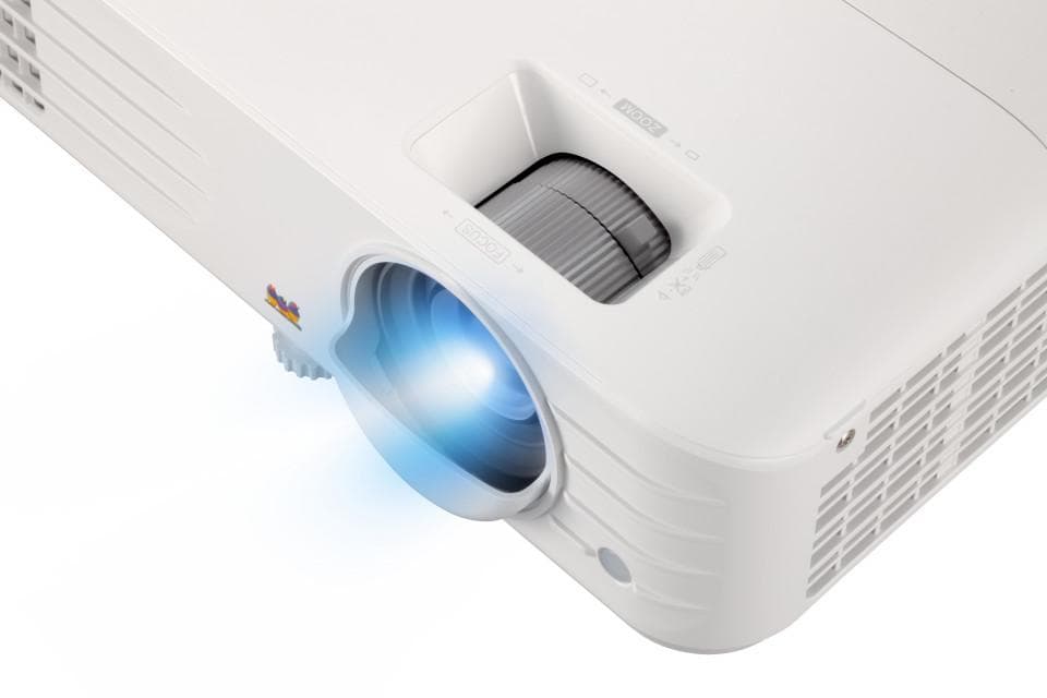 Videoproiector ViewSonic PX701-4K, 4K 3840* 2160, 3.200 lumeni, 12.000:1, lampa 6.000 ore- 20.000 ore Ecomode, zoom 1.1x, distamta de proiectare 1m-10.96 m, 28- 32 dB, 2* HDMI, audio out, USB Tip A (Alimentare): 1 (5V/ 1.5A), difuzor 10W, RS232, 2.8 kg, telecomanda, QSG, culoare alb — miniatură