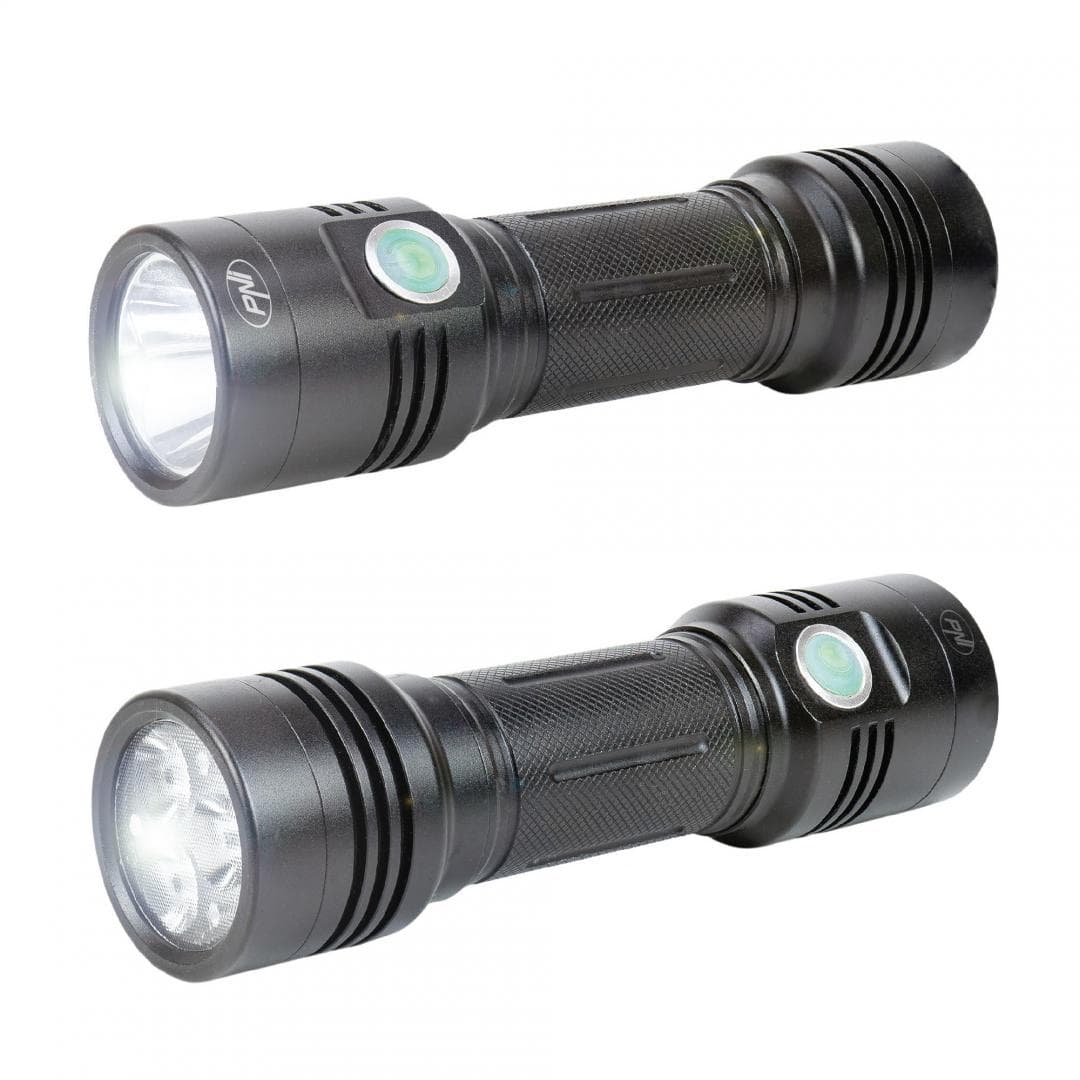 Lanterna dubla PNI Adventure F200 din aluminiu cu LED, acumulator 4000mAh si port micro USB, 3 LED-uri cu deschidere mare si unul cu focus, ambele au 3 niveluri de putere, Tip led: Osram P8, pUTERE: 1 x 10W si 3 x 5W, Capacitate acumulator: 4000mAh, Material: Aluminiu anodizat, Clasa de protectie — miniatură