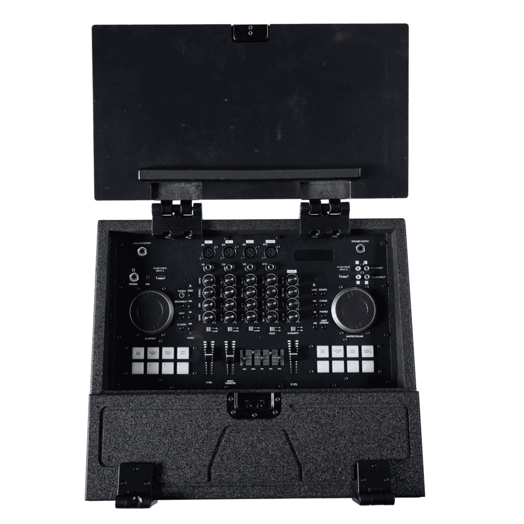 Sistem de sunet Akai DJ Power PRO, bluetooth V5.3, raza pana la 10 metri, RMS 650W, intrare AUX, intrare chitara/microfon, difuzoare 1" + 6.5" + 15", 5" x 2, frecventa de raspuns: 30Hz – 20KHz, 50/60Hz, consum energie 250W, distorsiune 1%, impedanță: 4Ω, afisaj si lumini LED, negru