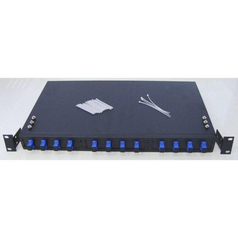 Patch panel optic ODF 19"/1U, echipat frontal cu 12 adaptori simplex SC/PC, 4 suporti intrare cabluri in spate, echipat cu casete sudura si accesorii pentru 12 suduri optice, cutie metalica, culoare negru sau gri, dimensiuni : 482 x 250 x 44,5 mm, greutate 2,7 kg