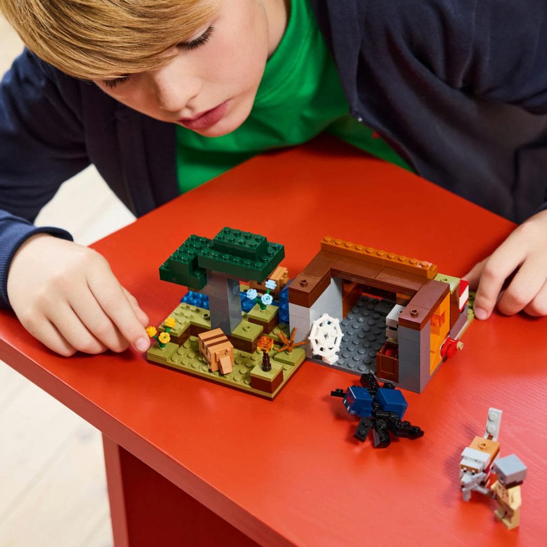 EXPEDITIA DE MINERIT CU TATU, LEGO 21269 — miniatură