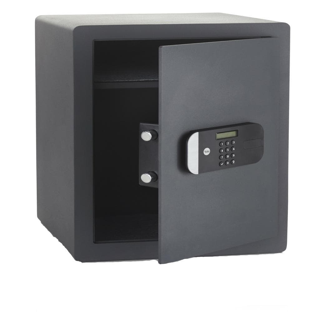 Seif de maxima securitate Yale, 520x350x360 mm YSEM/520/EG1; Caracteristici: Ușa tăiată cu laser-întărită cu placă armată anti- forare; Mecanism deschidere ușă automat; Încuietoare motorizată cu nivel de securitate ridicat; Blocare timp de 1min în cazul introducerii unui cod greșit de 3 ori