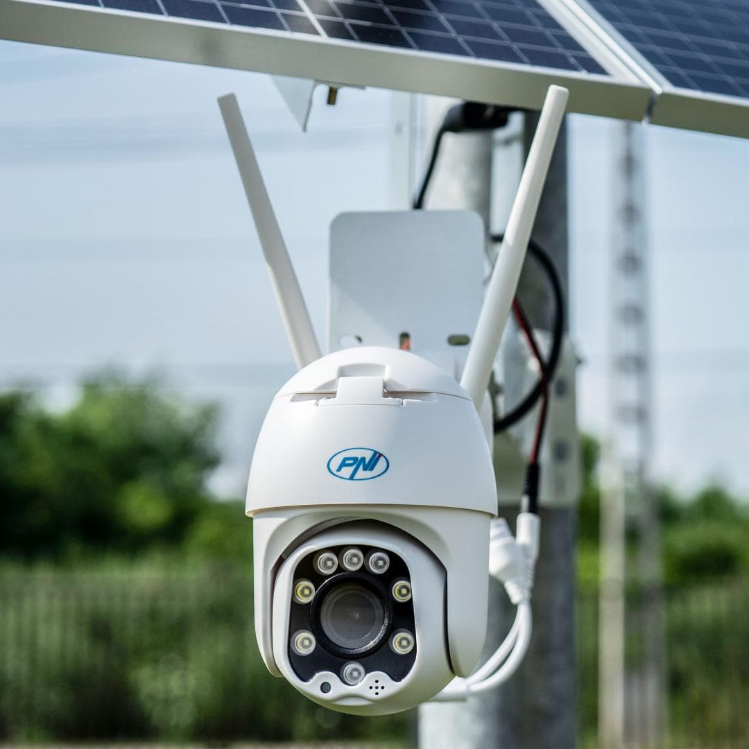 Camera supraveghere video PNI IP60 live PTZ cu panou solar, 2MP, GSM 4G, slot SIM zoom optic 5X, Senzor imagine: CMOS F23, lENTILA: Varifocala 2.8-12mm, Compresie video: h.265, 30fps, 1080P, RJ45, 10/100 Mbps, ir: 50m, MicroSD maxim 128GB (cardul nu este inclus), IP66, Dimensiuni panou: 355 x 530 x — miniatură