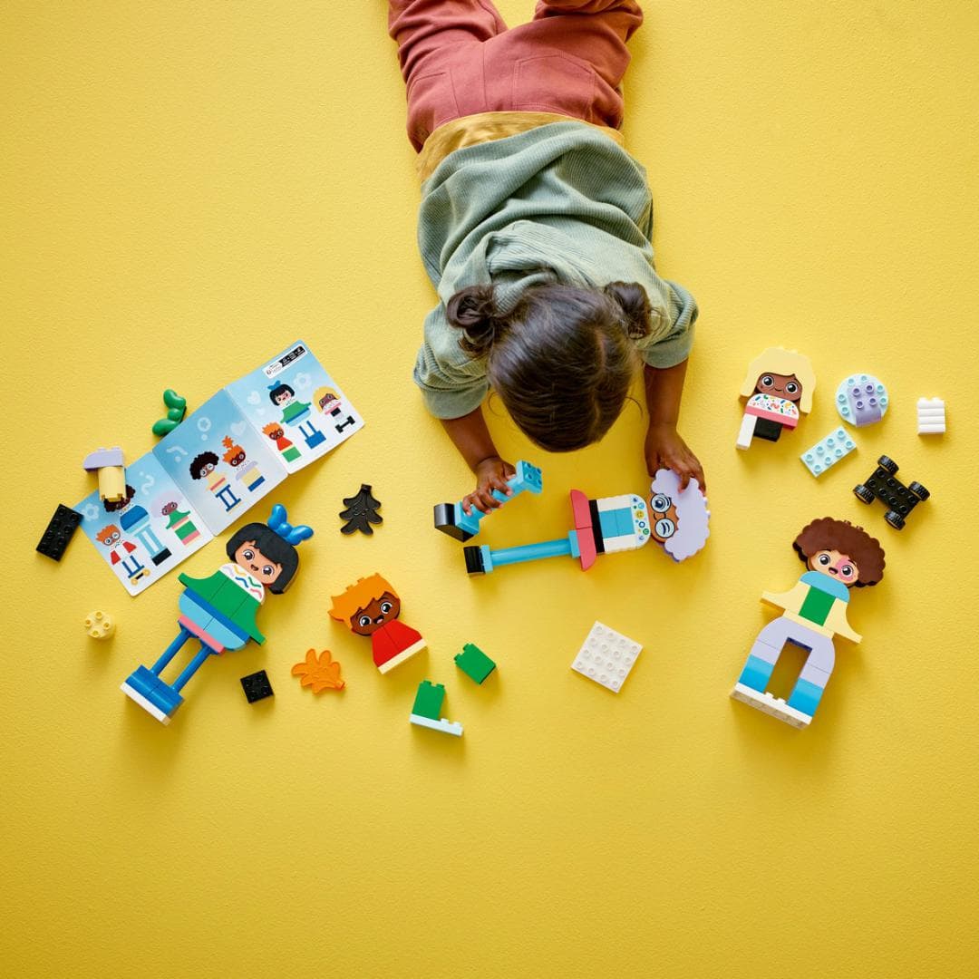 OAMENI CU EMOTII MARI, LEGO 10423 — miniatură