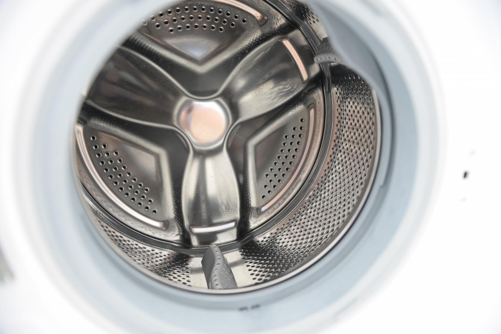 Masina de spalat rufe HEINNER HWM-V7010D++, 7 kg, 1000 rpm, Clasa: D, Alb — miniatură
