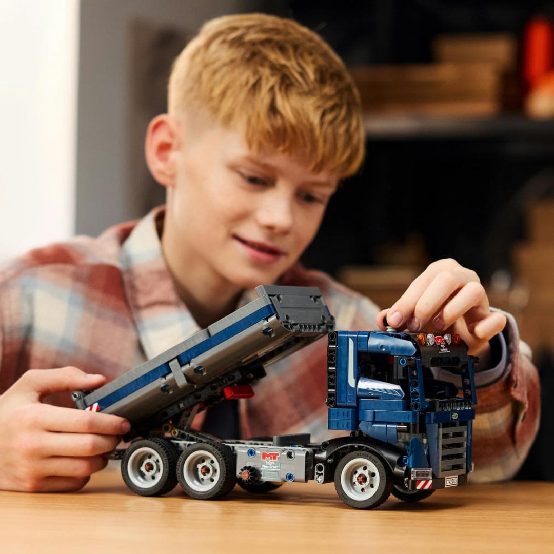 CAMION CU BENA BASCULANTA, LEGO 42203 — miniatură