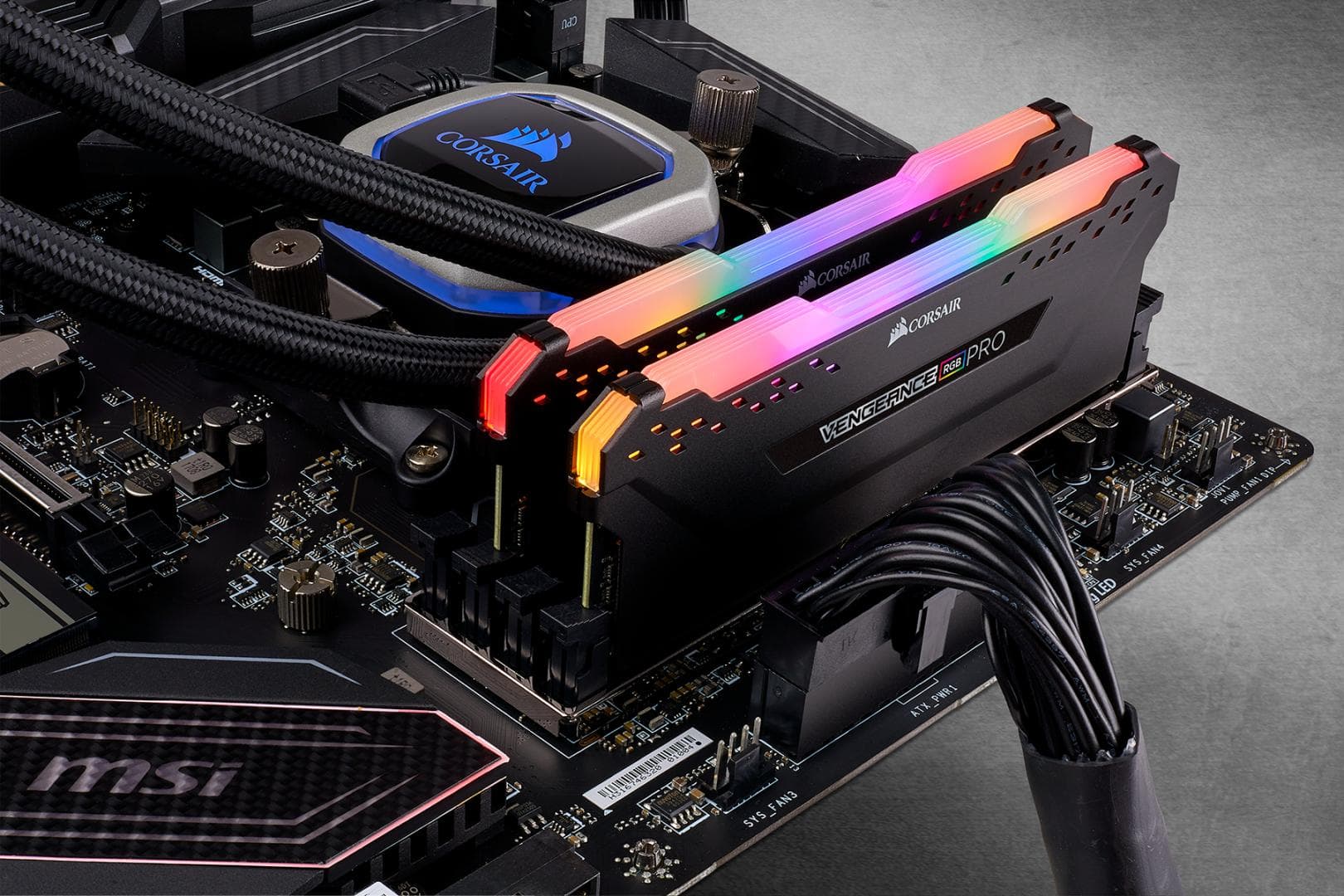 Memorie DDR Corsair - gaming DDR4 16 GB, frecventa 3000 MHz, 8 GB x 2 module, radiator, iluminare RGB, "CMW16GX4M2C3000C15" — miniatură