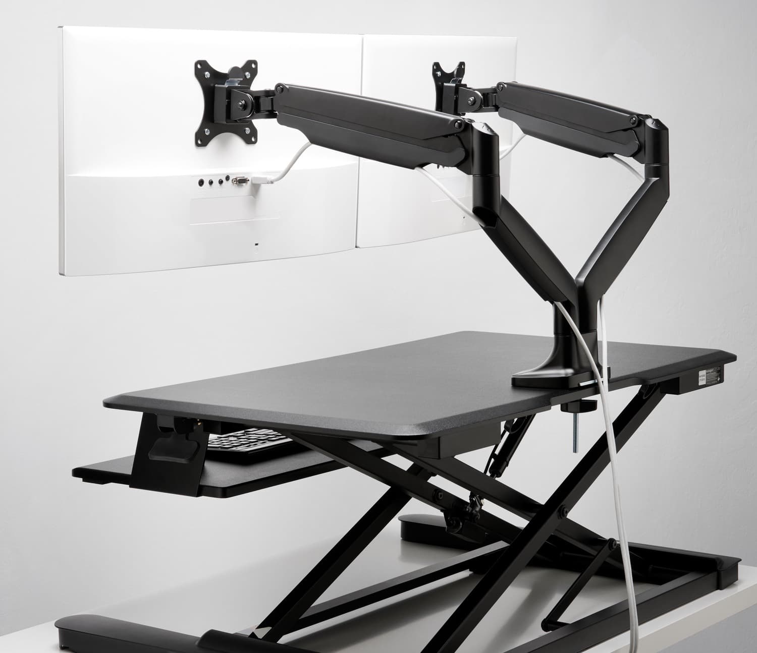 SUPORT de birou KENSINGTON, pt 2 TV/monitor plat, curbat, diag. max 34 inch, rotatie, inclinare, pivotare, orizontala, verticala, totala, max 9 Kg, "K59601WW" — miniatură