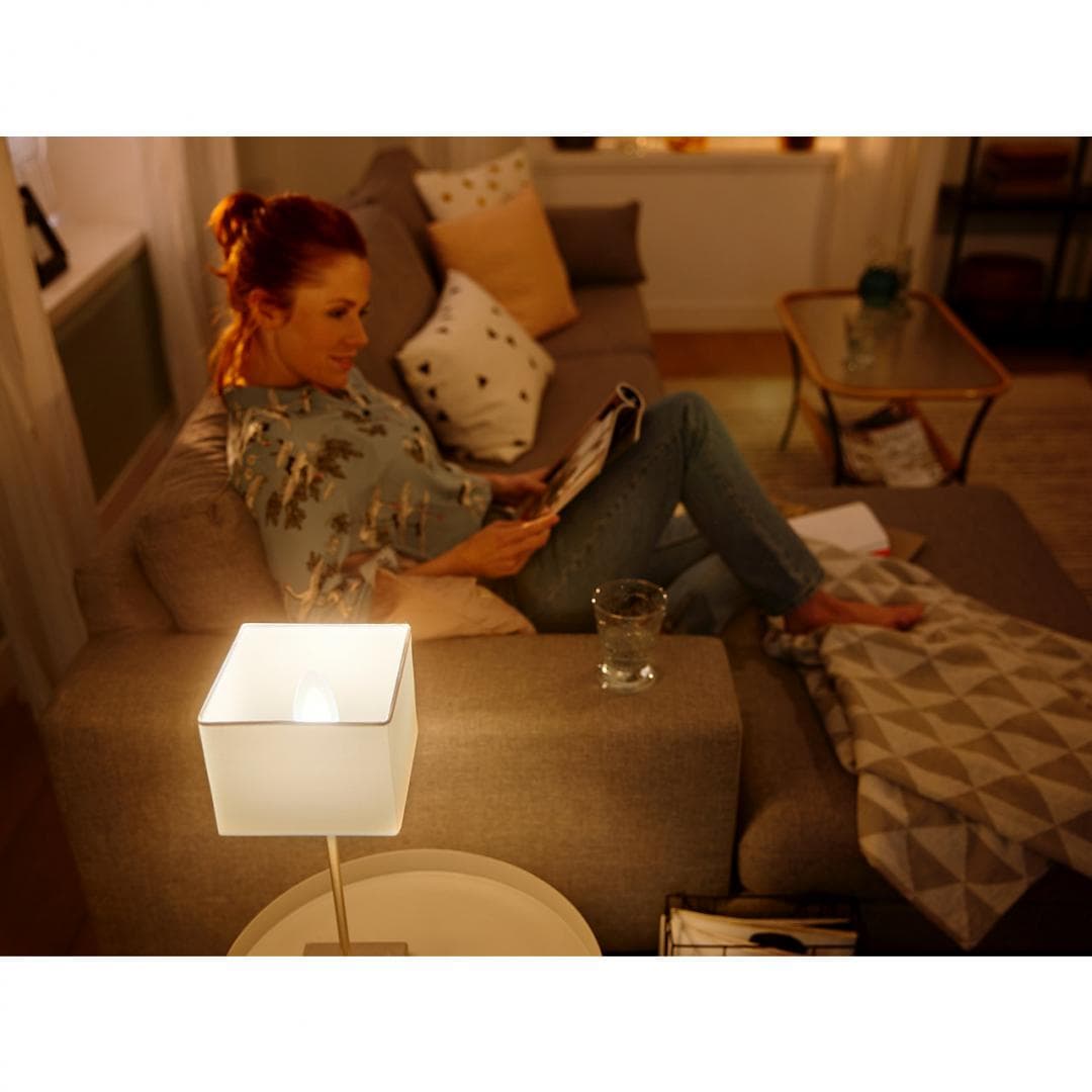 SET 2 becuri smart LED Philips, soclu E14, putere 5.2W, forma lumanare, lumina toate nuantele de alb, alimentare 220 - 240 V, "000008718699726355" — miniatură