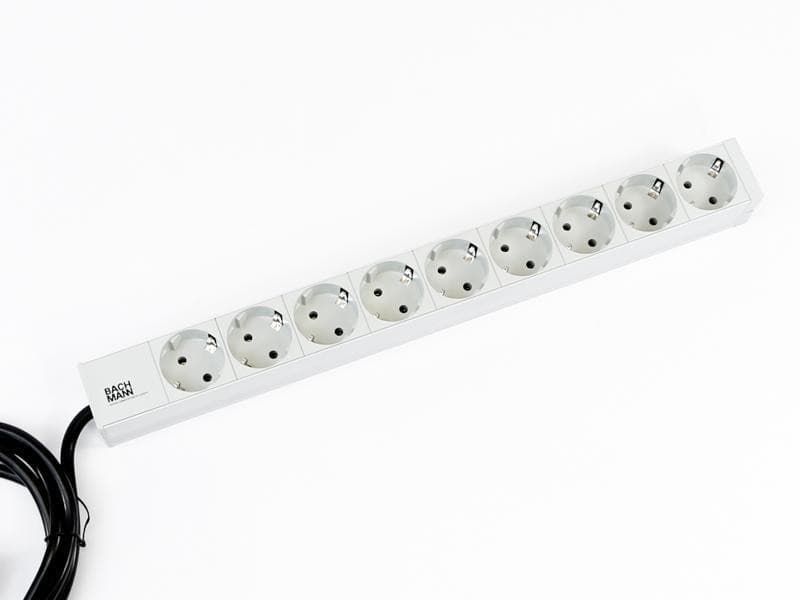 PDU BACHMANN, 1U pt. rack 19 inch, 9 prize Schuko, intrare Schuko, max 16 A, cablu 2 m, gri, "333.401"