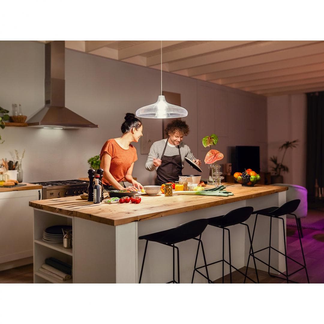 BEC smart LED Philips, soclu E27, putere 15.5W, forma clasic, lumina alb calda, alimentare 220 - 240 V, "000008718699747992" — miniatură