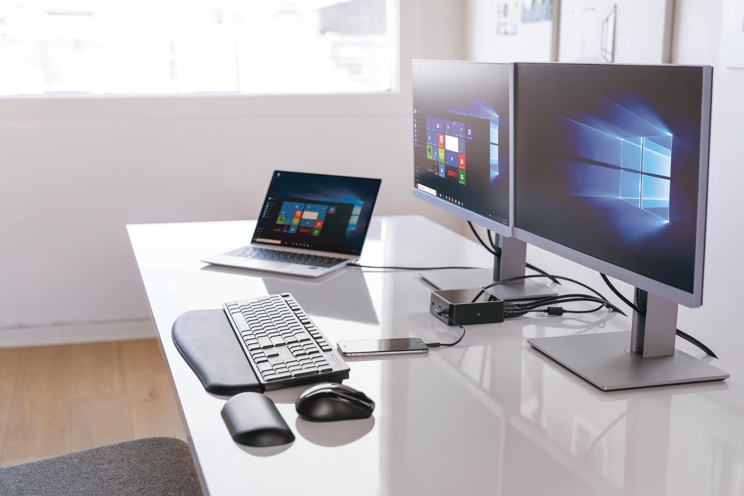 SUPORT ERGONOMIC KENSINGTON, "ErgoSoft", Suport pt. incheietura mainii, pentru tastatura slim, negru, "K52800WW" — miniatură