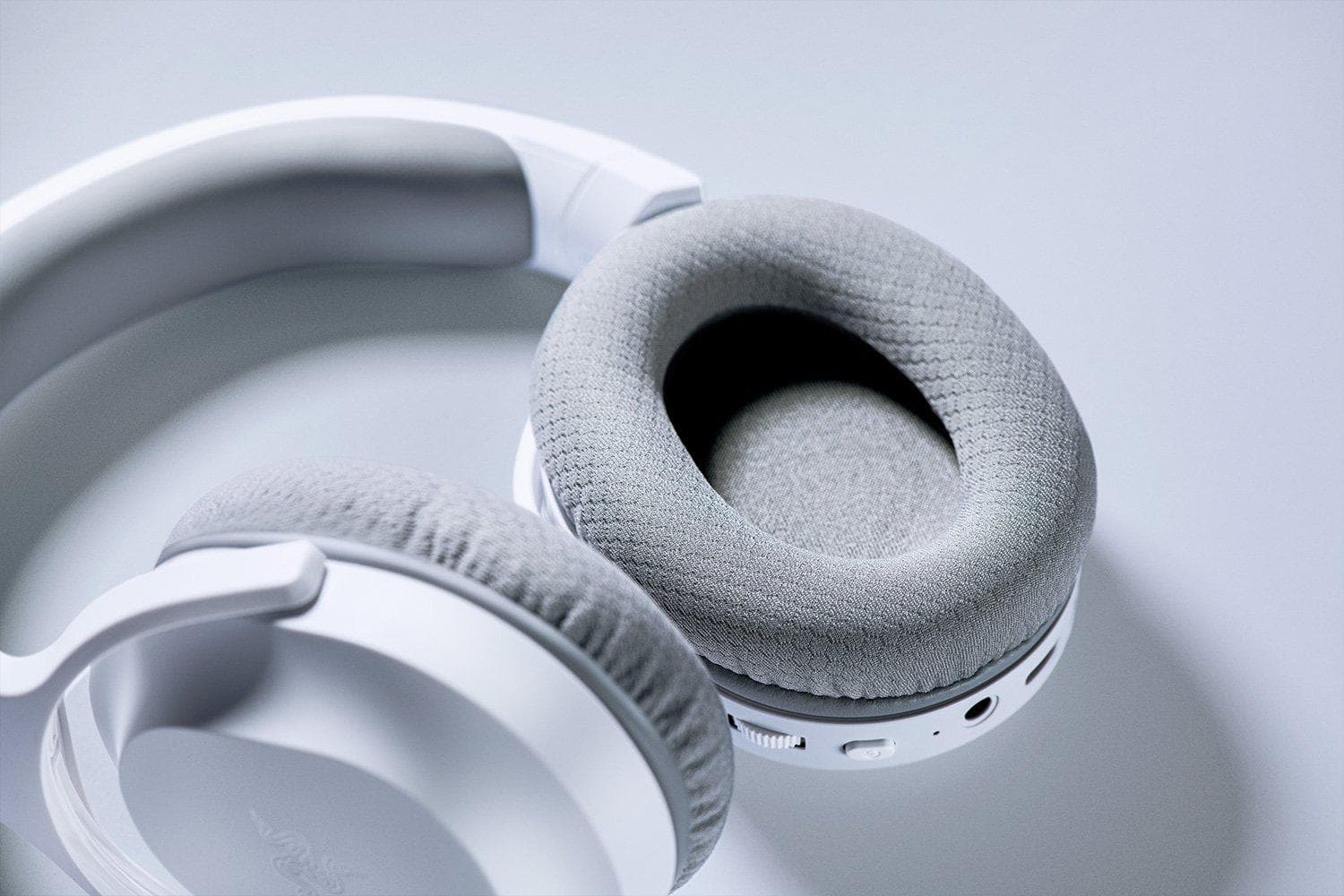 Casti cu micofon Razer Barracuda X Alb, "RZ04-03800200-R3M1" — miniatură