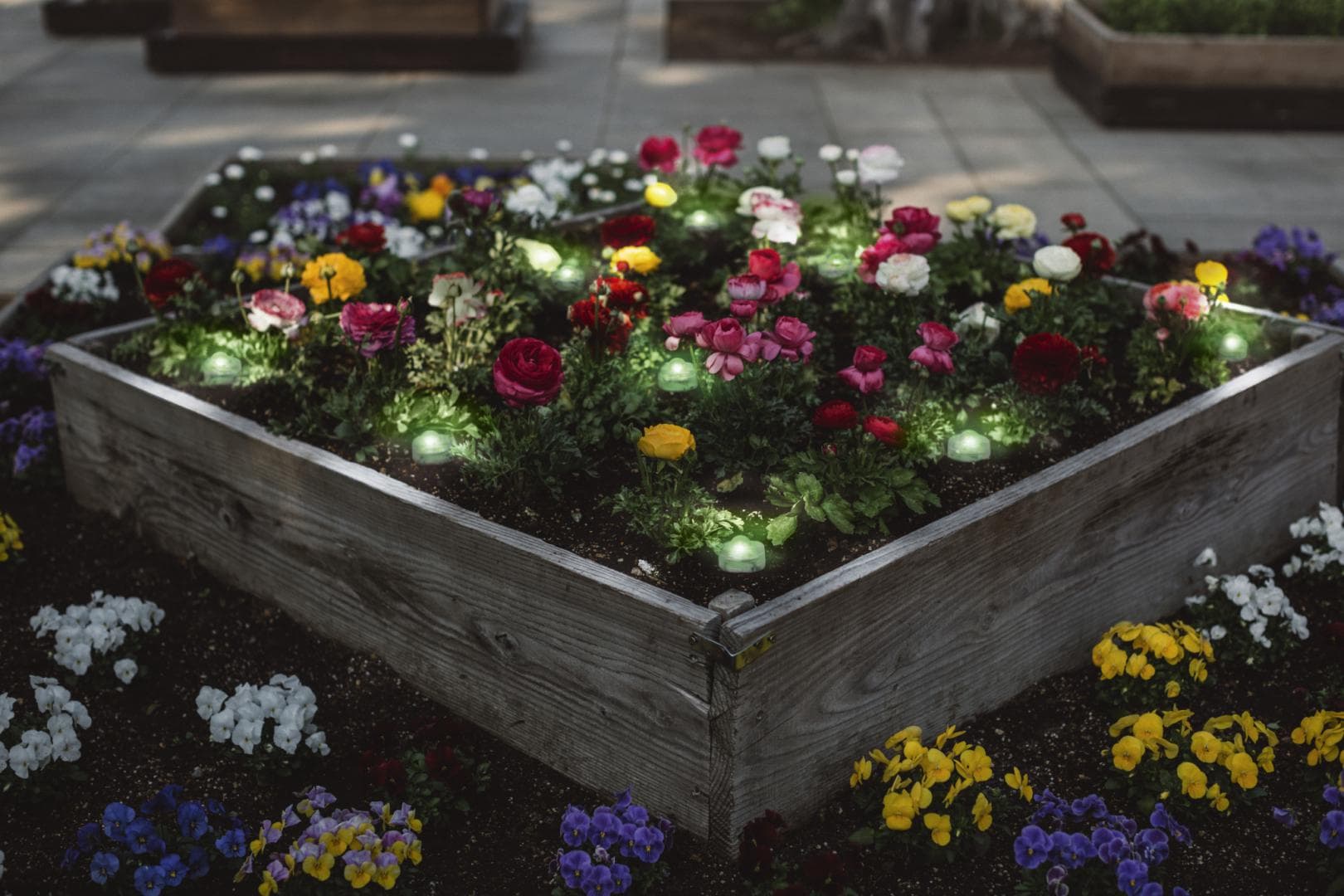 SMART WIFI GARDEN DOT RGB 18P LEDV "000004058075478558" — miniatură