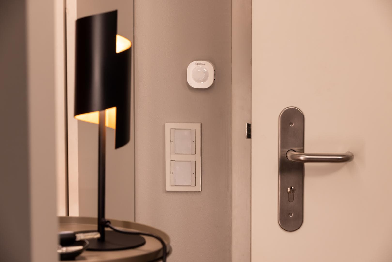 SMART WIFI MOTION SENSOR FS1 LEDV "000004058075731363" — miniatură