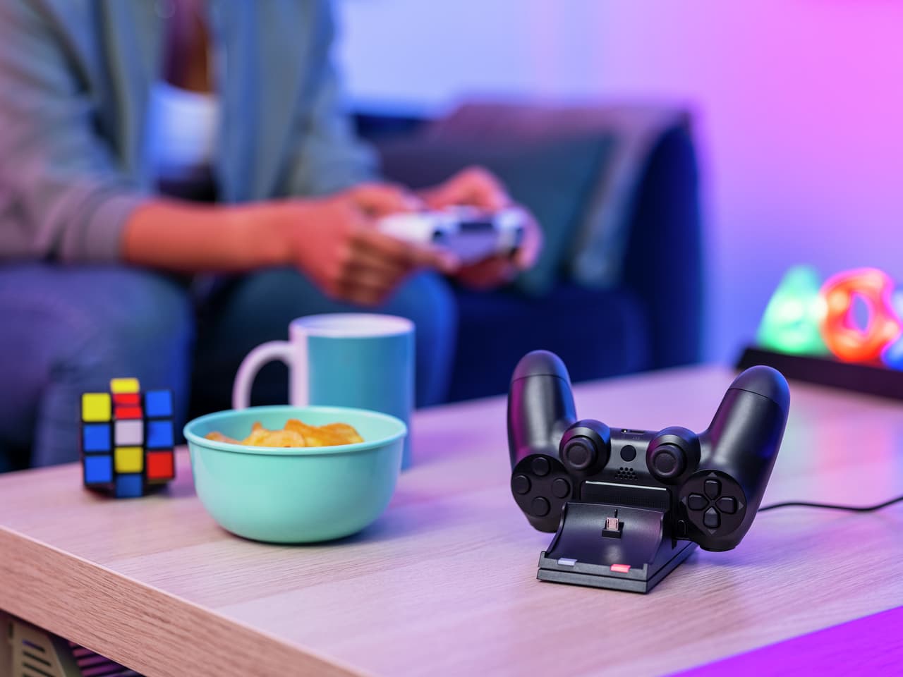 GAMEPAD si VOLAN Trust GXT 235 Duo Charging Dock for PS4 "21681" — miniatură