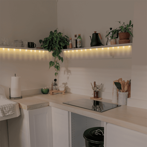 BANDA LUMINI LOGILINK, Wi-Fi Smart, autoadeziva, RGB, 90 x LED, 16 culori, 4 moduri, 570 lm, alimentare USB 5 V/1,2 A, 3m "LED007" (include TV 0.18lei) — miniatură
