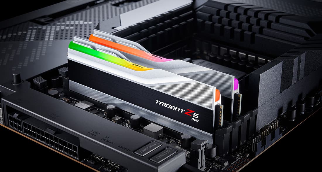 Memorie Trident Z5 RGB XMP 3.0 Silver 64GB, DDR5-5600Mhz, CL28, Dual Channel "F5-5600J2834F32GX2-TZ5RS" — miniatură