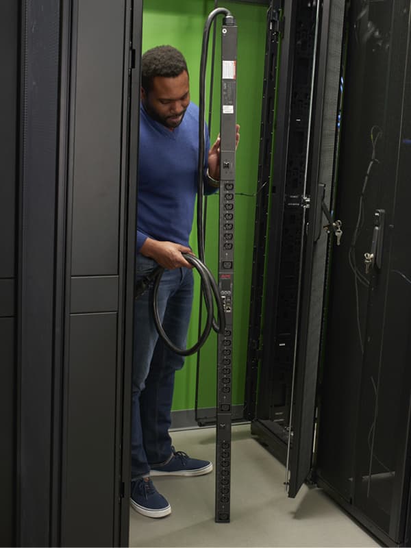 RACK PDU 0U 16A/C13 APDU9959EU3 APC "APDU9959EU3" — miniatură