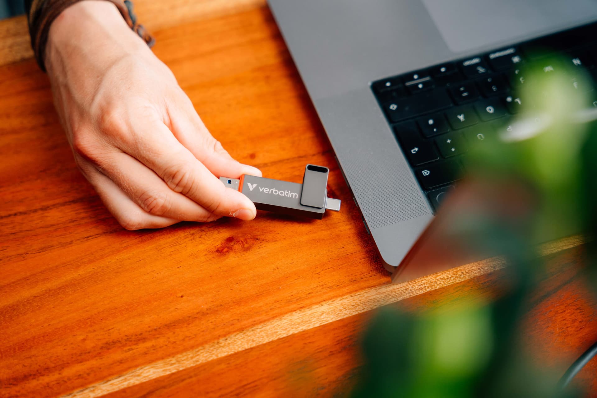 Memorie USB Verbatim USB Type-C/USB-A USB 3.2 Gen 1 conectivitate dubla 128GB Gri "32040" — miniatură