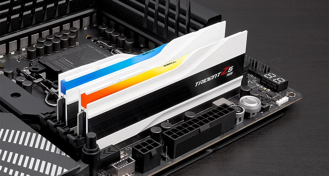 Memorie G.Skill DDR5 - 64GB - 6000 - CL - 34 (2x 32 GB) dual kit, RAM (white, F5-6000J3636F32GX2-TZ5RW, Trident Z5 RGB, INTEL XMP) "F5-6000J3636F32GX2-TZ5RW" — miniatură