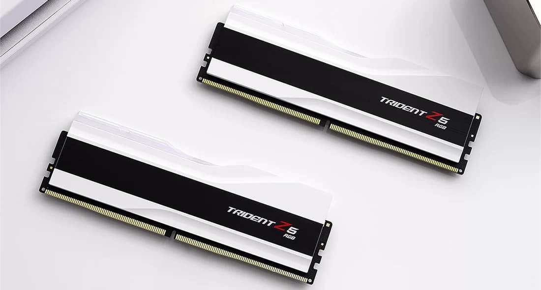 Memorie G.Skill DDR5 - 64GB - 6000 - CL - 34 (2x 32 GB) dual kit, RAM (white, F5-6000J3636F32GX2-TZ5RW, Trident Z5 RGB, INTEL XMP) "F5-6000J3636F32GX2-TZ5RW" — miniatură