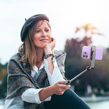 SUPORT Telefon Borofone cu selfie stick, dimensiuni strans 46x32x185mm extins maxim 700mm, baterie 70mAh, negru "6941991104329" — miniatură