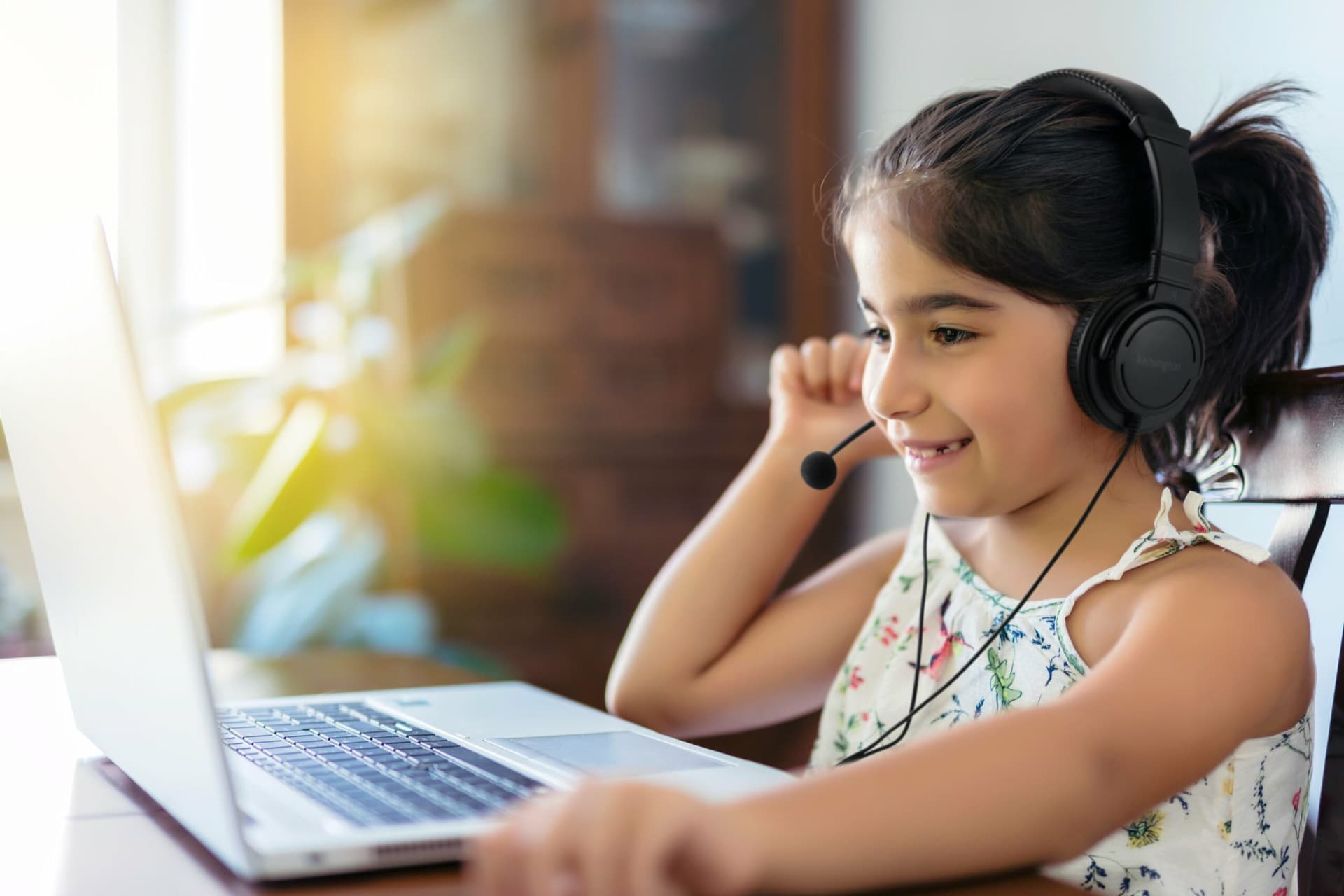 CASTI Kensington, cu fir, standard, utilizare multimedia, call center, microfon pe casca, noise-canceling, conectare prin USB 2.0, cablu 1.8m, negru, "K33065WW" — miniatură