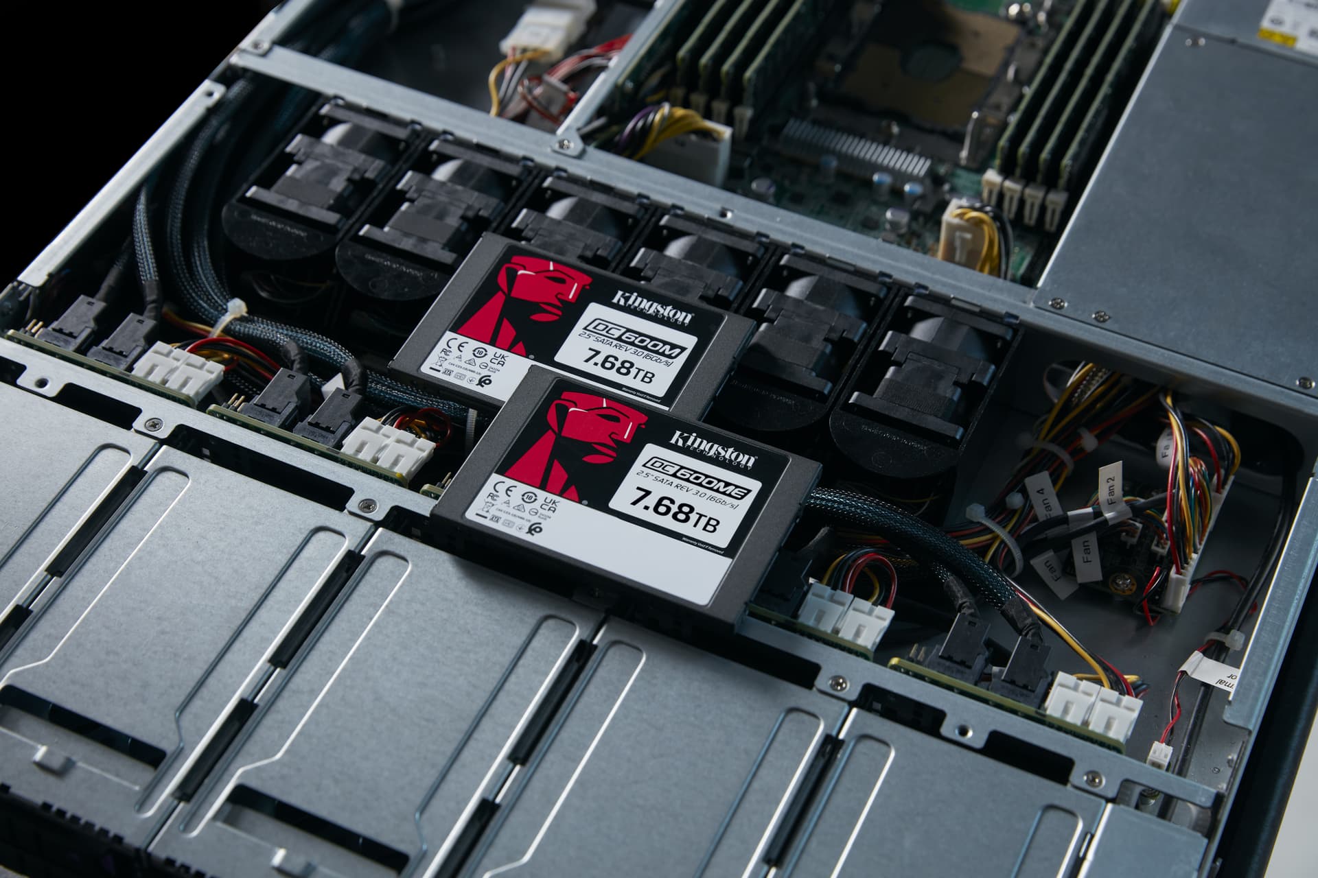 SSD SATA2.5" 7.68TB 6GB/S/SEDC600ME/7680G KINGSTON "SEDC600ME/7680G" — miniatură