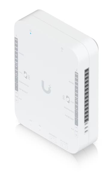 Ubiquiti UA-Retrofit-Hub-2 DC-powered hub that supports Wiegand and OSDP readers and provides entry and exit control for up to two doors "UA-RETROFIT-HUB-2" — miniatură