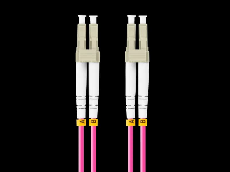 Patch cord fibră MM LC/UPC-LC/UPC duplex 2 m LSZH OM4 50/125 3,0 mm violet