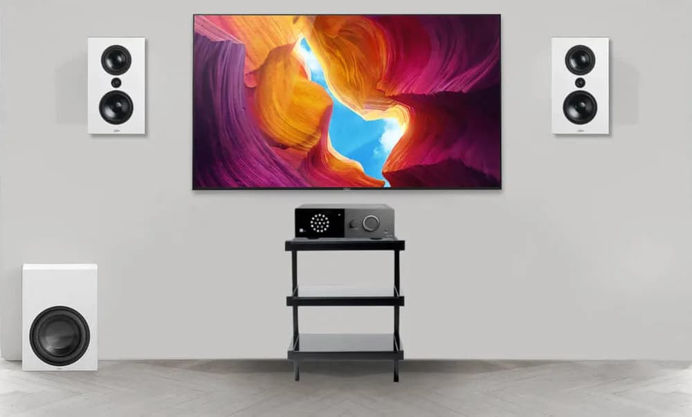 Sistem Stereo Lyngdorf TDAI-1120 + boxe de perete full-range FR-1 + Subwoofer BW-2, Alb