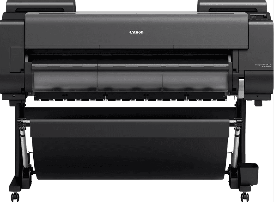 Plotter Canon GP-4000, Format A0, 44", 11 culori, Rezoluţie de imprimare: 2.400 x 1.200 dpi, Total: 18.432 duze MBK, PBK, C, M, Y, GY, R, O, G, V, FP: 1.536 de duze fiecare, Cerneluri pe bază de pigmenţi: 11 culori MBK, PBK, C, M, Y, GY, R, O, G, V, FP, Limbaje de printare: PDF (Ver.1.7), JPEG
