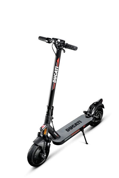 Trotineta electrica Ducati Pro-II Evo semnalizariMotor 350W, autonomie 35 Km, vit max 25 Km/h "DU-MO-210012"